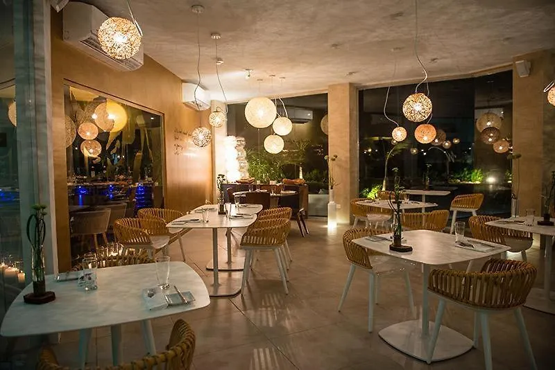 Diamante 159 Luxury Villa With Private Pool In Gold Coast 3 Bedrooms 3 Bath Palm Beach